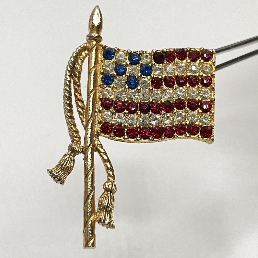 Vintage Rafaelian Usa Flag Rhinestone Brooch Rin Patriotic Flag Gold Tone